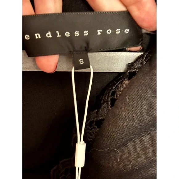 Endless Rose‎ Plunging Neck Lace Trim Cropped Top Womens Small Black Cotton - Picture 5 of 10